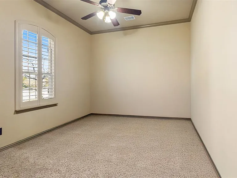 1317 Bluff Springs Dr — Photo 21