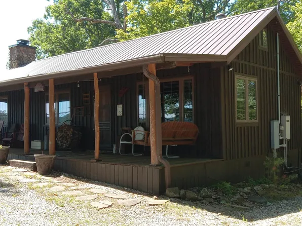 6852 Whites Creek Rd, Wayne, WV 25570