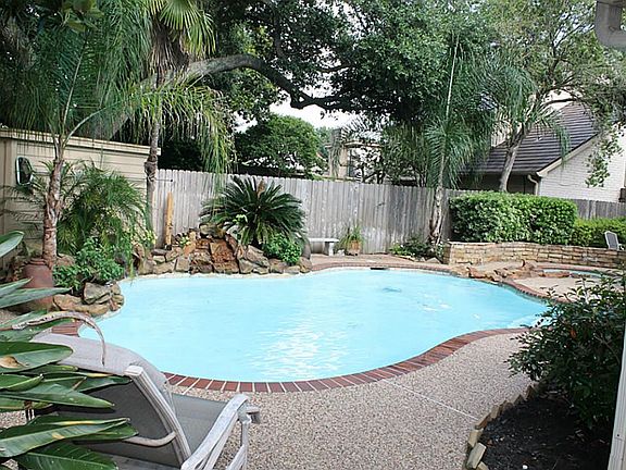 2nd image of 1706 Creekside Dr