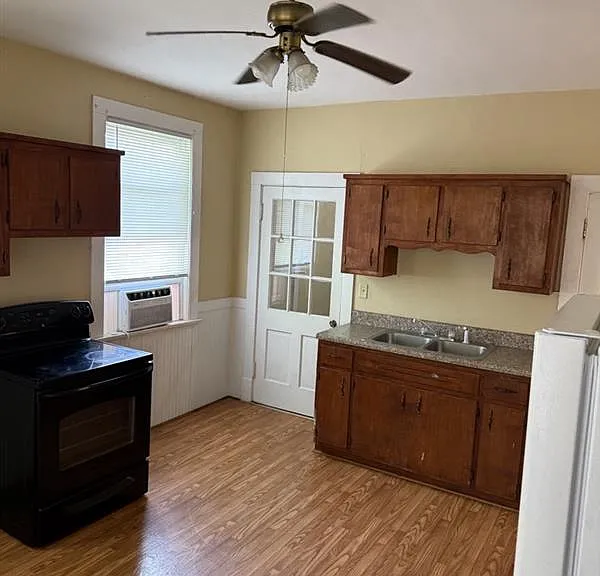 509 E Damon Ave — Photo 5