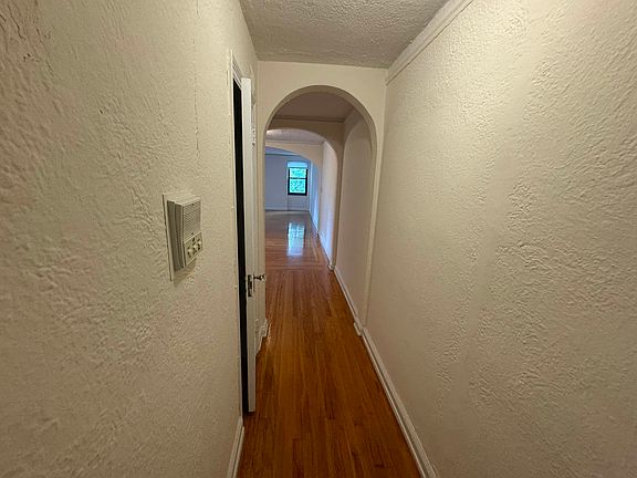 2nd image of 3103 Fairfield Ave APT 3C