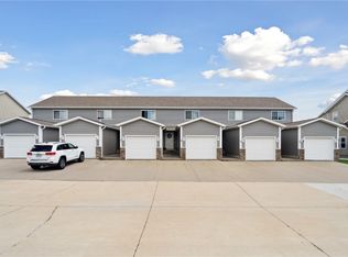 5937 Muirfield Dr SW APT 5, Cedar Rapids, IA 52404