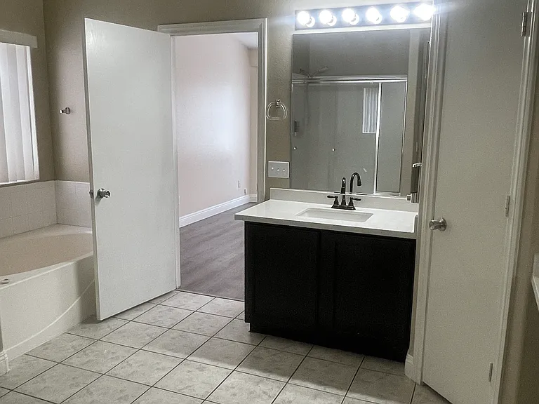 3527 Bronco Buster Ct — Photo 20