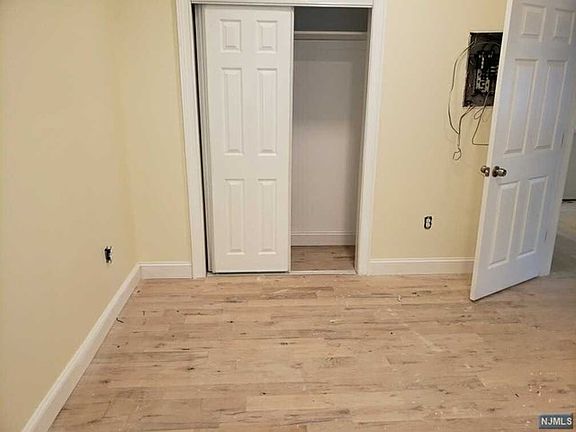 2nd image of 531-533 Kearny Ave #1