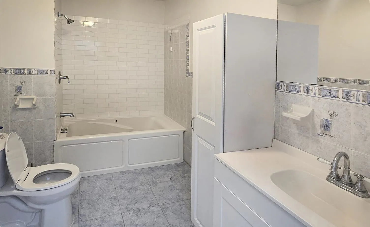 3 bed, 1.0 bath, $2,600 — Photo 2