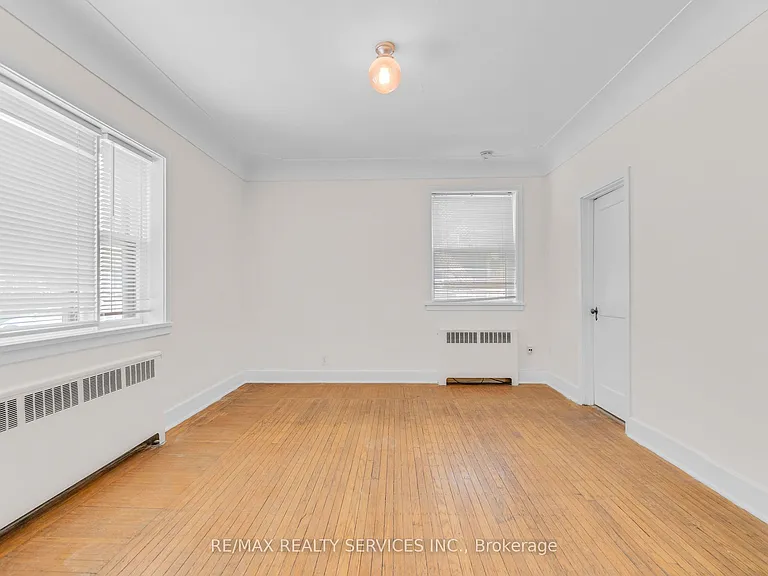 17 Webber Ave #2 — Photo 5