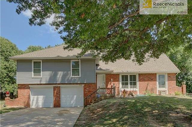 Oversized 2 car garage with large workshop area!