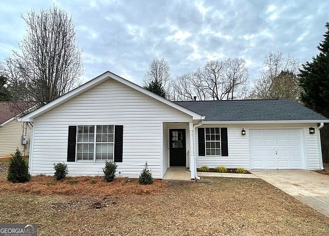 1st image of 34 Canterbury Dr
