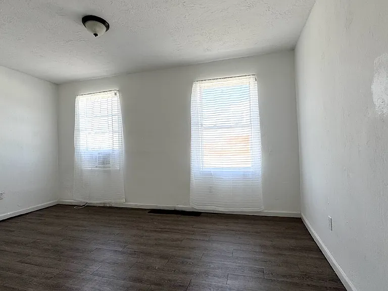 419-421 N Wild Olive Ave #6 — Photo 5