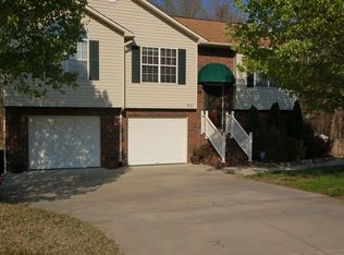 3925 Landover Dr, High Point, NC 27265