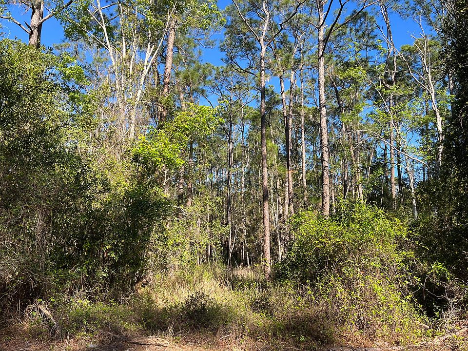 1st image of 208 SE 3rd Street