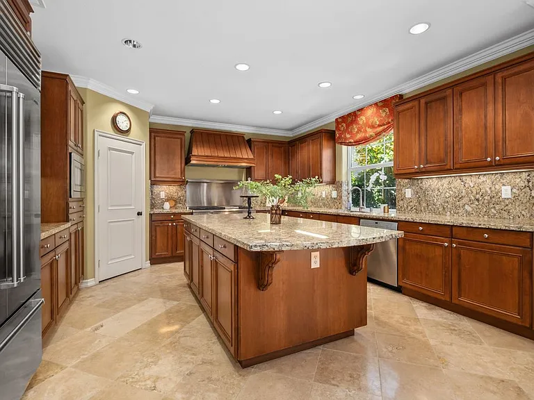 16618 Honeybee Dr — Photo 12