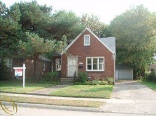 15712 Charles R Ave, Eastpointe, MI 48021