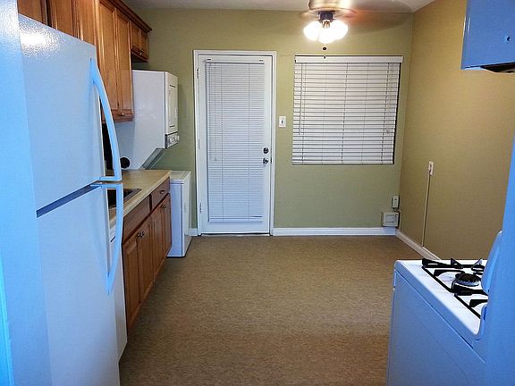 4th image of 4505 E 14th St APT A