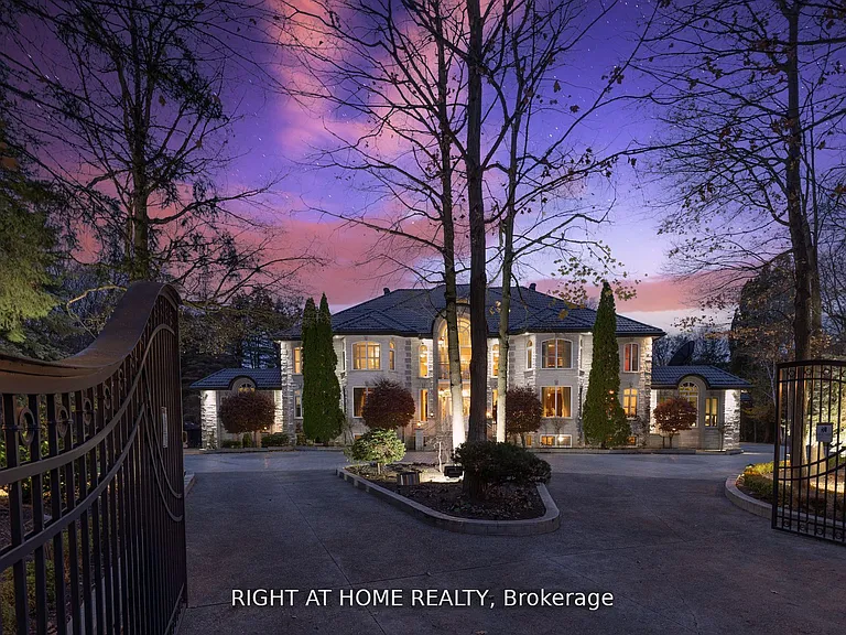 38 Sugarbush Ct — Photo 1
