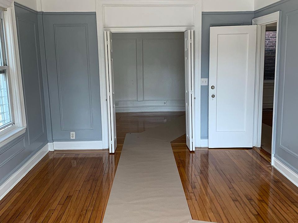 1st image of 1975 Cedar Ave #2