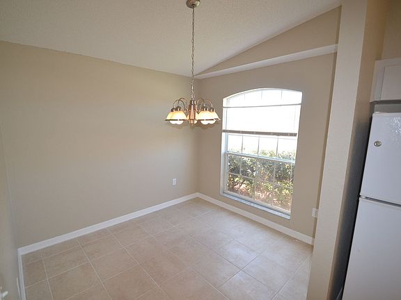 4th image of 1304 Coventry Ct