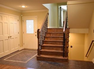 4307 W 112th Ter, Leawood, KS 66211