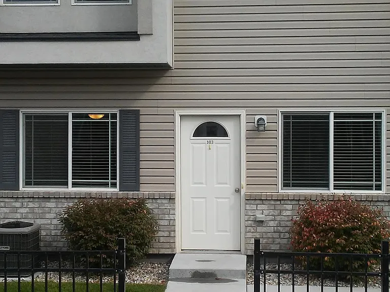 518 W 1595 N #103 — Photo 3