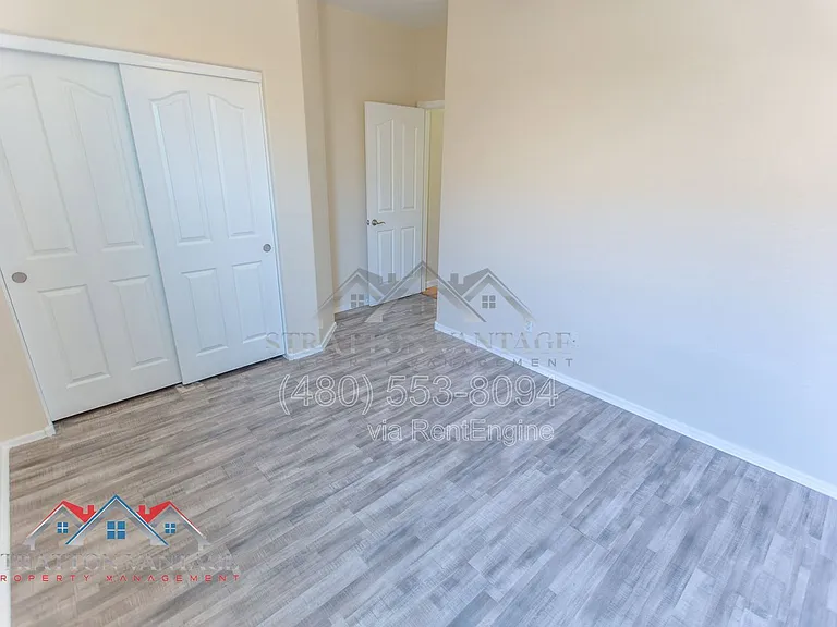 15272 W Jackson St — Photo 33