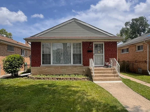 137 Linden Ave, Bellwood, IL 60104