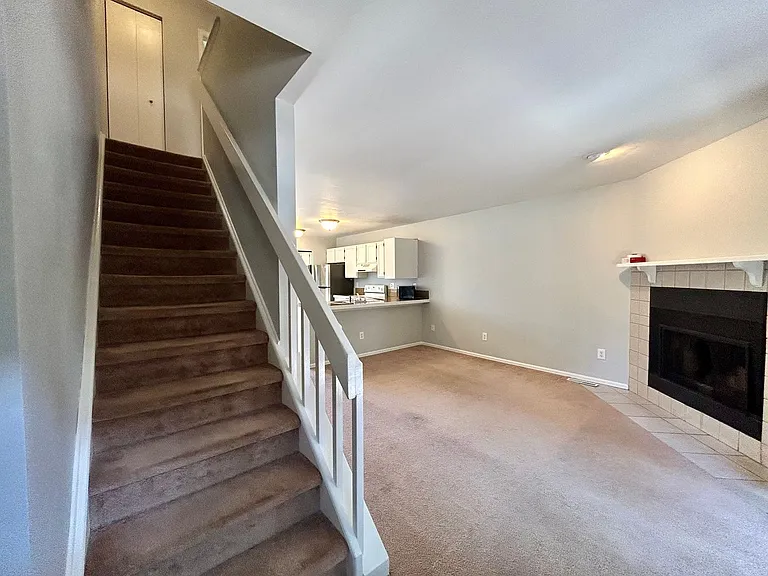 1031 Portland Pl #7 — Photo 14