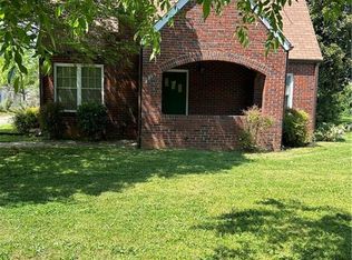 2309 E Sprague St, Winston Salem, NC 27107