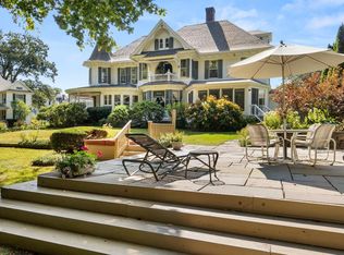 211 Cottage St, Great Barrington, MA 01230