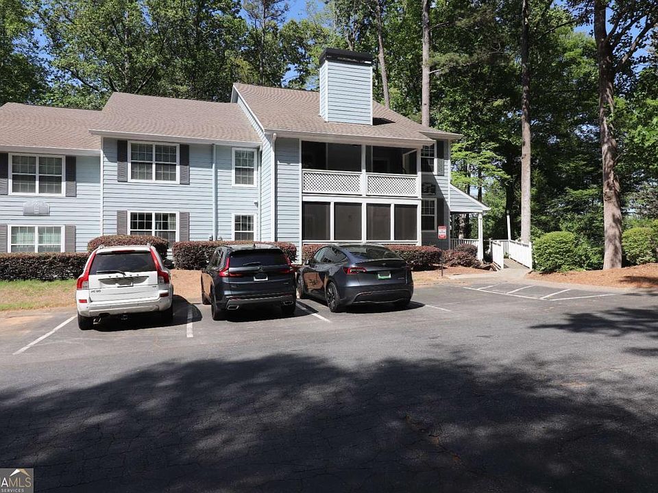 1st image of 3900 Riverlook Pkwy SE Unit 209
