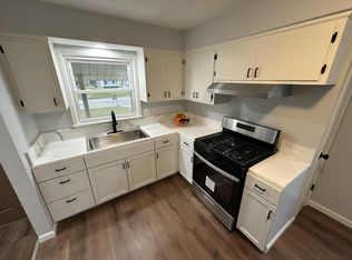 5835 N 113th St, Milwaukee, WI 53225