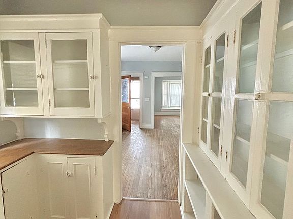 3rd image of 7-9 Averill Ave