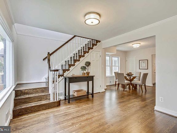 3rd image of 1612 S Pollard St