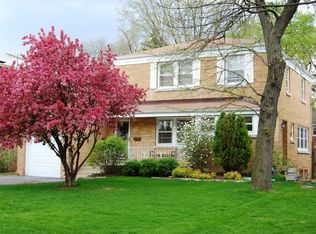 835 S Spring Ave, La Grange, IL 60525