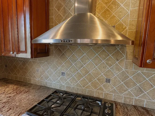 120 Oceana Drive West image 9 of 13