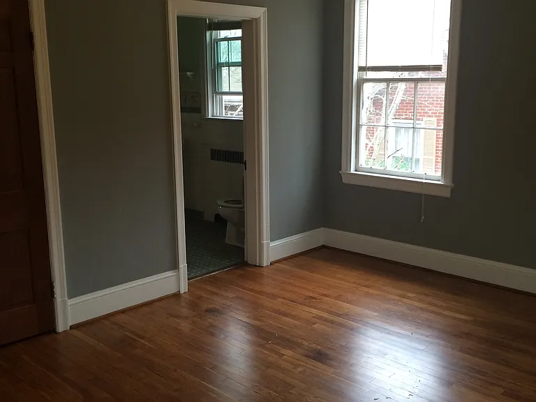 534 Logan St — Photo 30