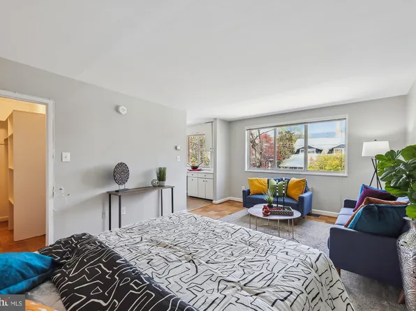2710 Macomb St NW APT 419, Washington, DC 20008