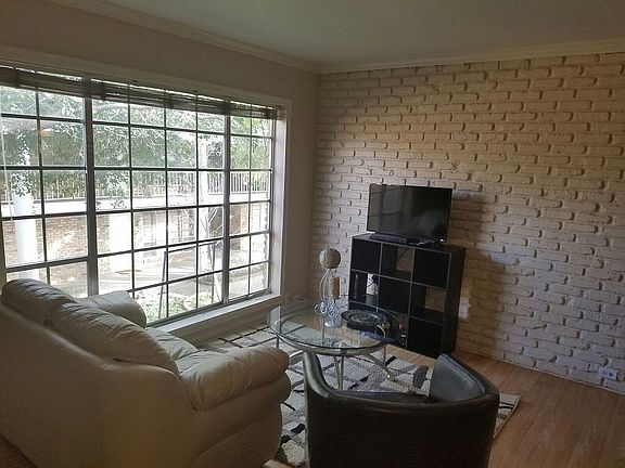 2nd image of 2201 Fountain View Dr APT 44