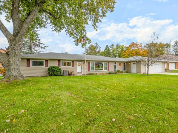 182 Silver Ter, Watervliet, MI 49098