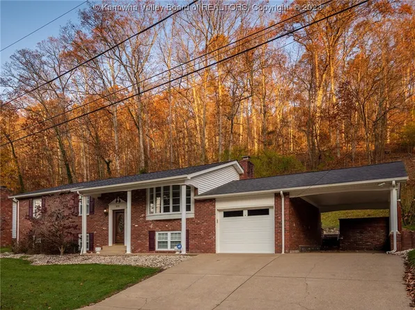 231 Brookhaven Dr, Nitro, WV 25143