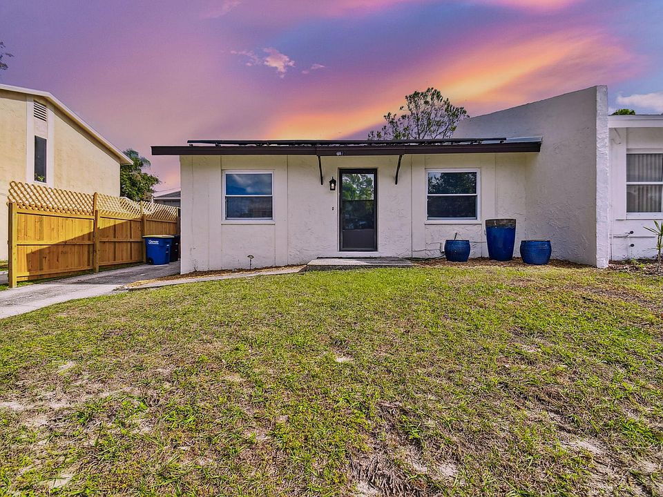 1st image of 2075 Los Lomas Dr