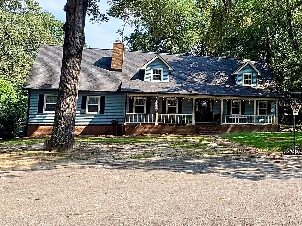 1st image of 102 Alpine Ct