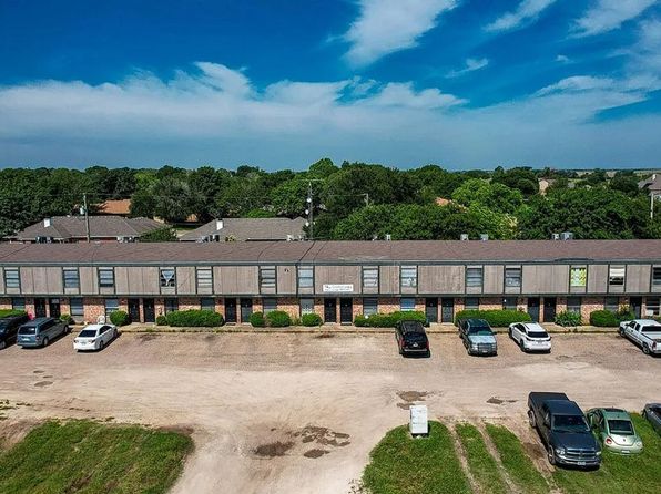 Crawford Landing, 350 N Avenue D #15, Crawford, TX 76638