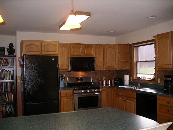 2nd image of 32 Joanne Ln