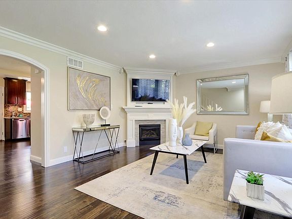5th image of 1031 Clyde Ave APT 1903