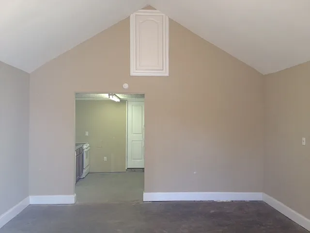 Building Photo - 114 City View Dr #C