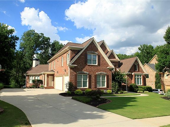 2nd image of 2201 Hunters Green Dr