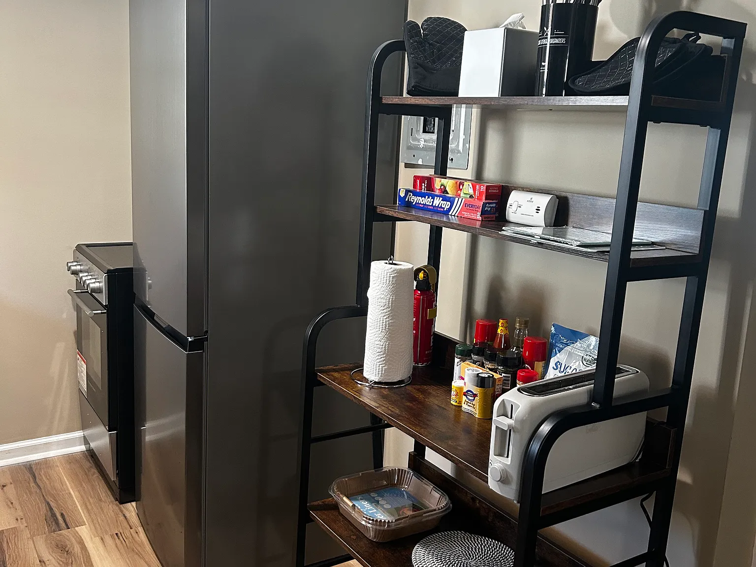 2 bed, 700 sqft, $2,200 — Photo 4