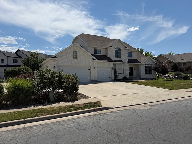 963 W Ruby Way — Photo 2