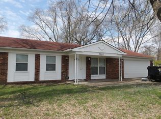 5500 Ridgecrest Rd, Louisville, KY 40218