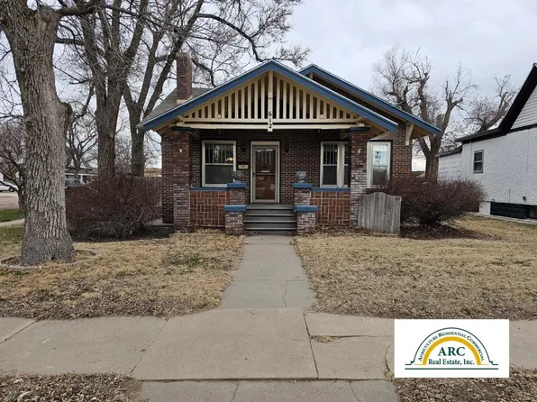 612 N 7th St, Garden City, KS 67846